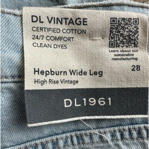 NWT- DL1961 Hepburn wide leg denim size 28